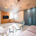 Franklin Premium Apart Otel
