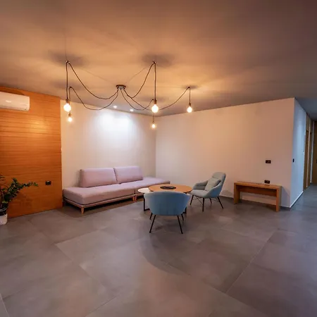 Franklin Premium 公寓式酒店 Sarandë
