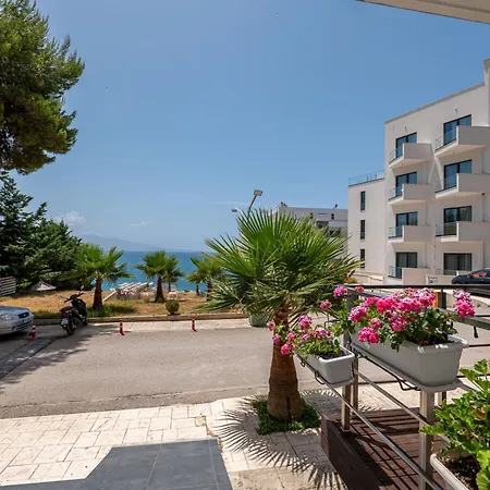 Franklin * Sarande