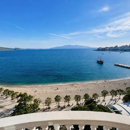 Hotel Monte Cristo Castle With Rooftop Pool