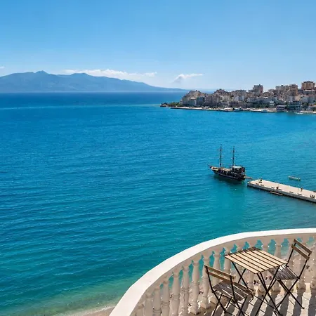 Hotel Monte Cristo Castle With Rooftop Pool