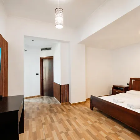 Hotel Monte Cristo Castle With Rooftop Pool 4*