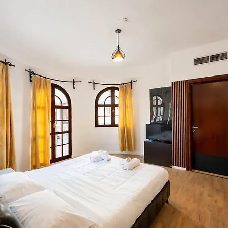 Hotel Monte Cristo Castle With Rooftop Pool