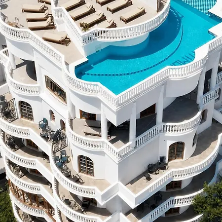Monte Cristo Castle With Rooftop Pool Hotel 4*
